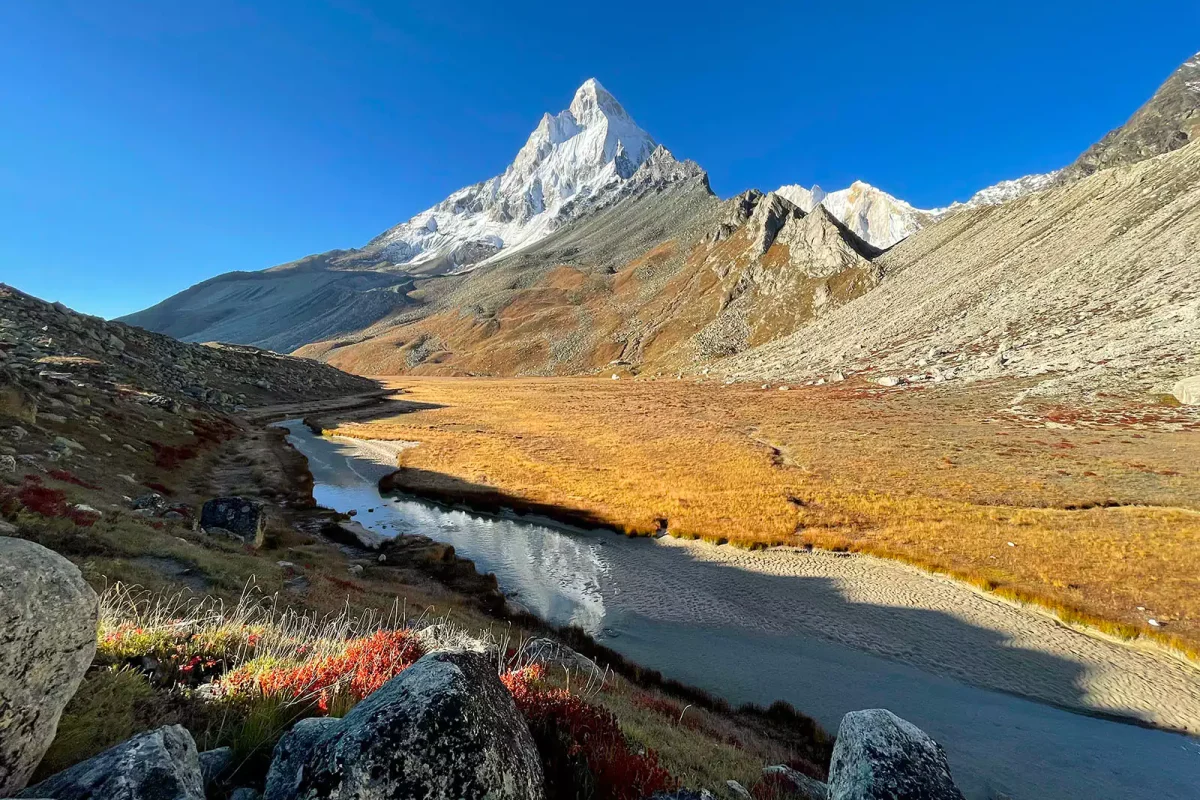 8d846b6d-15d7-4f85-b1bf-172e62e79a12_Gaumukh+Tapovan_Sooraj+Kumar_View+of+Mount+Shivling+at+Tapovan